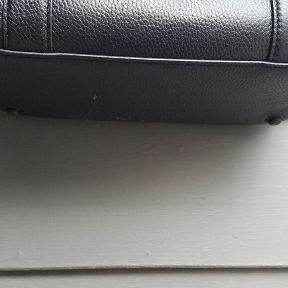 Gorgeous!  Cole Haan Grand Series Black Leather Handbag with Key Lock - Picture 5 of 15